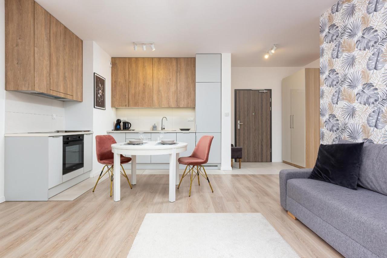 Metro Plocka Exquisite By Renters Warschau