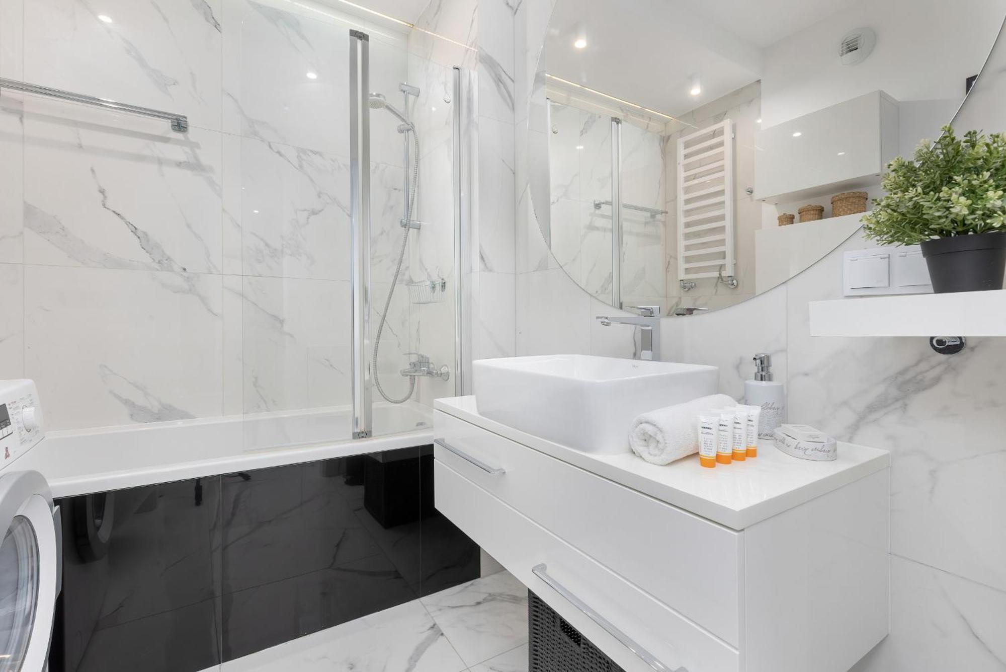 Metro Plocka Exquisite By Renters * Warschau