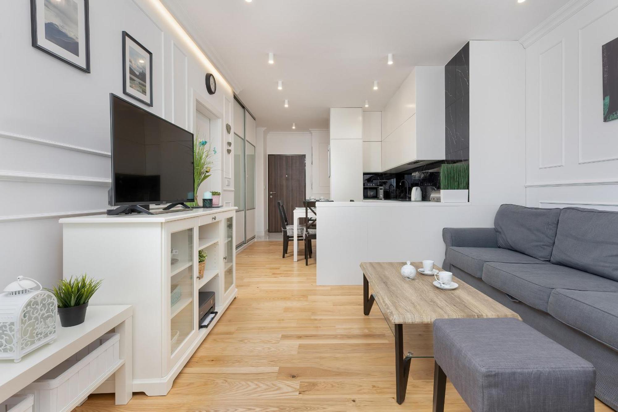 Metro Plocka Exquisite By Renters Warsaw