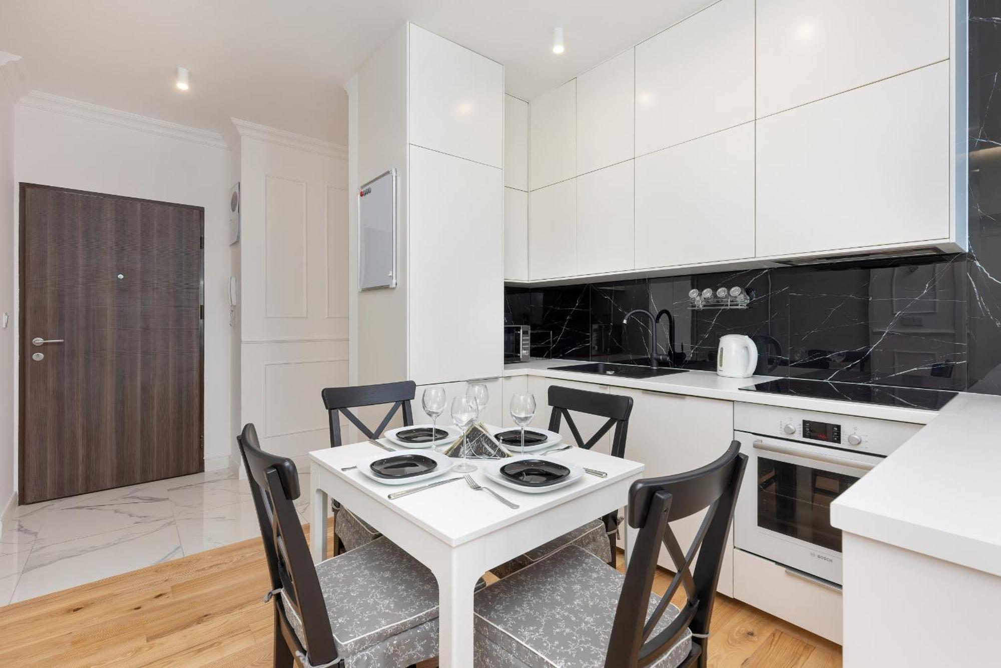 Metro Plocka Exquisite By Renters